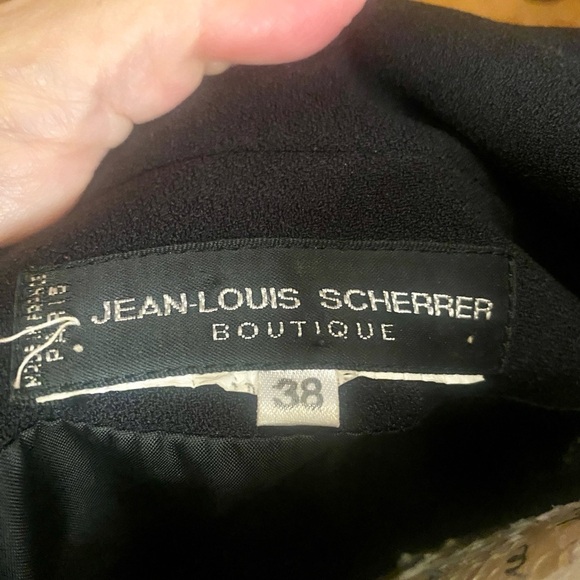 Elegant Black Midi Dress - Picture 9 of 10